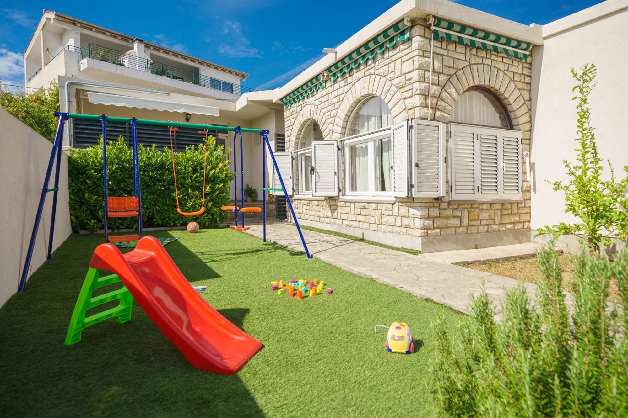 Holiday Home Oliva Vodice Bagian luar foto