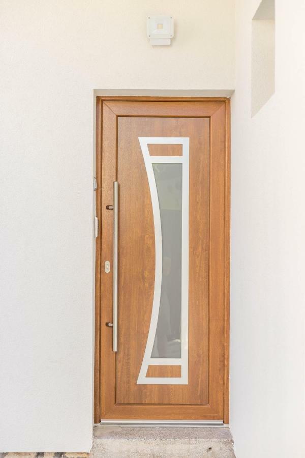Holiday Home Oliva Vodice Bagian luar foto